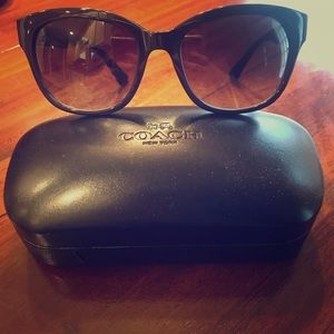 Authentic Coach sunglasses - Black